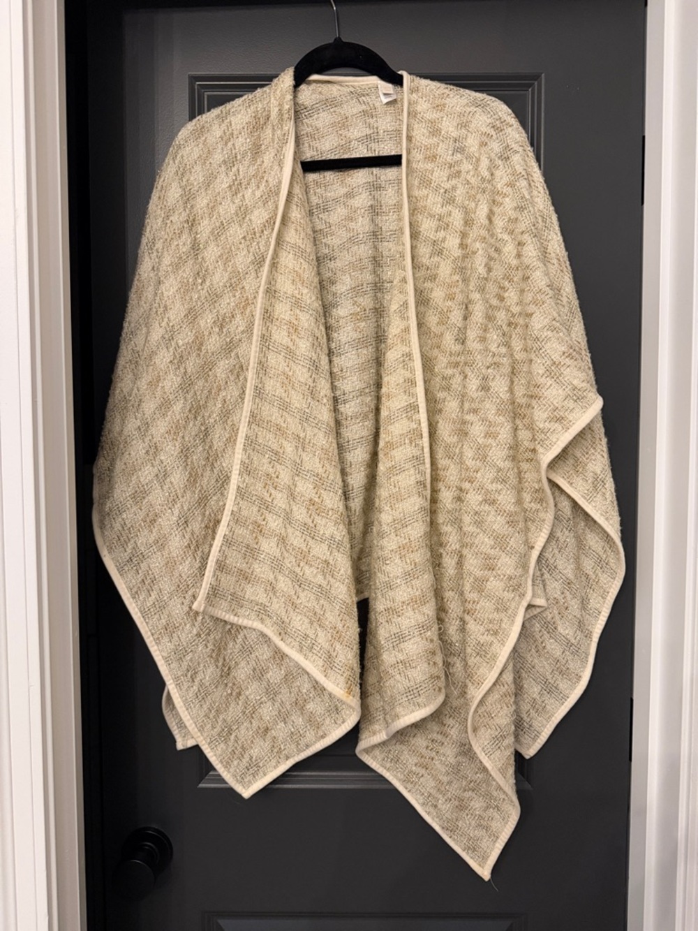 Charming Charlie Gold Fleck Cozy Cream Knit Wrap Sweater Poncho